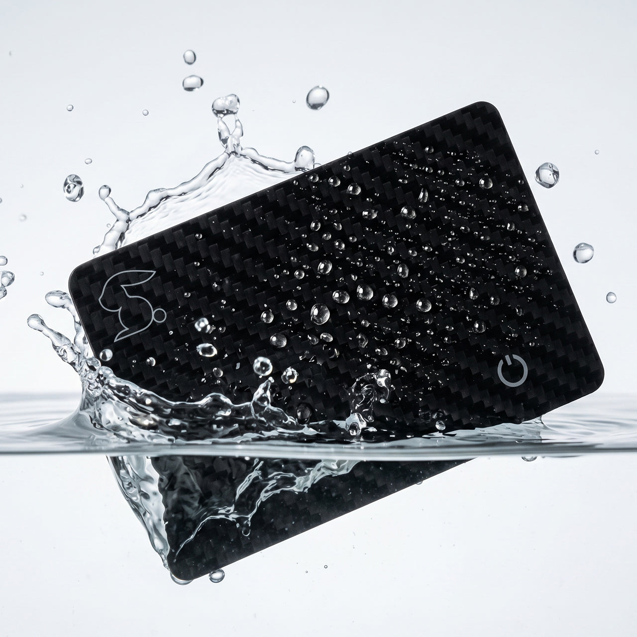 Top Rabbit Tracking Slim Card submerged underwater — IP68 waterproof and dust resistant